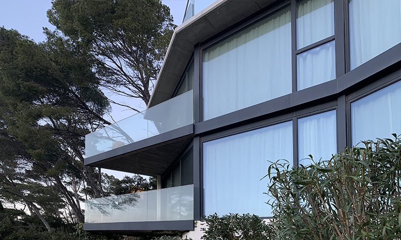 casa-sa riera-finestrals-estructura alumini-vidre-aillament - disseny